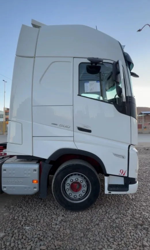 Volvo FH13 500 Samurai 2022 — foto 3 de 10 (IC-001)