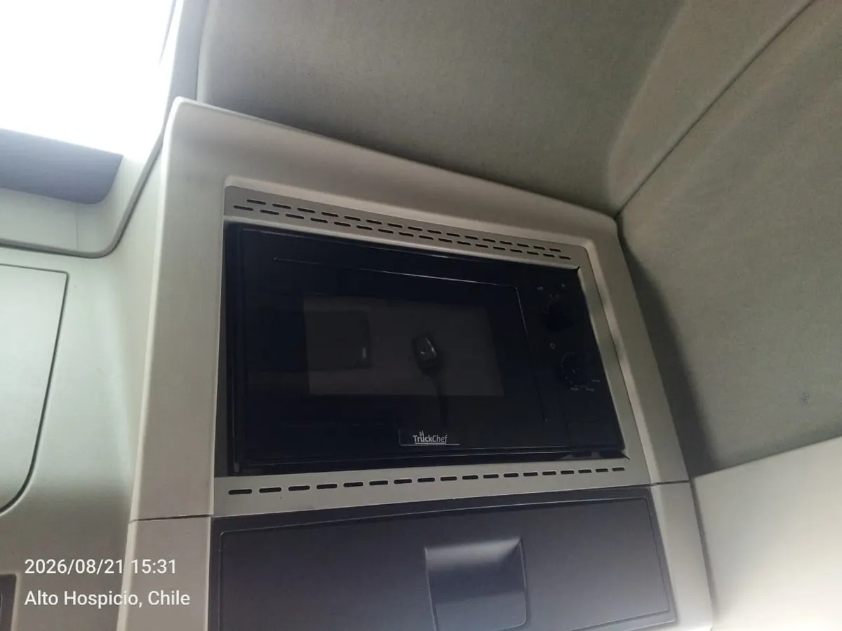 Volvo FH 500 2022 — foto 6 de 8 (IC-002)