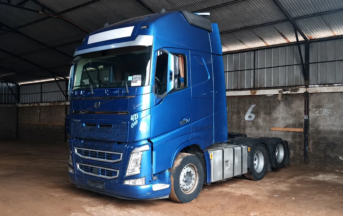 Volvo FH Samurai 2021 — foto 2 de 8 (IC-003)