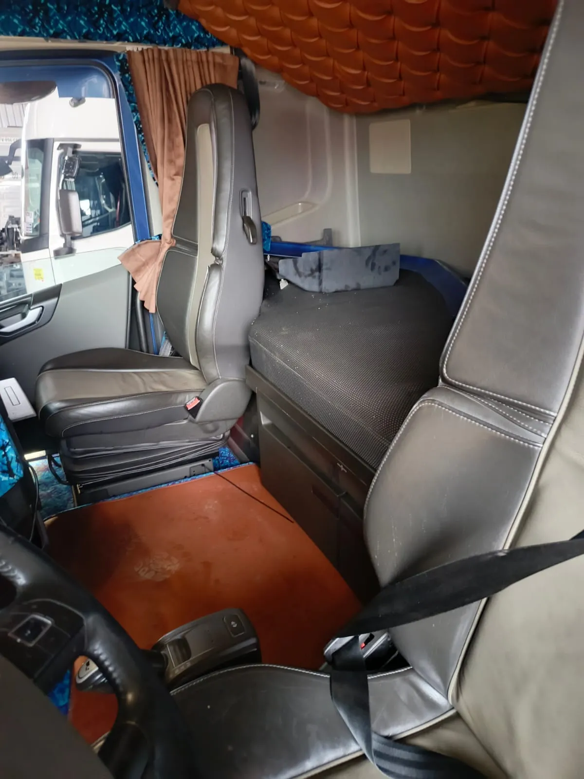 Volvo FH Samurai 2021 — foto 6 de 8 (IC-003)