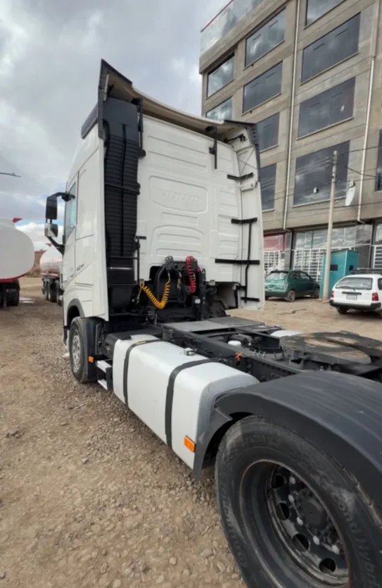 Volvo FH13 460 2021 — foto 4 de 10 (IC-005)