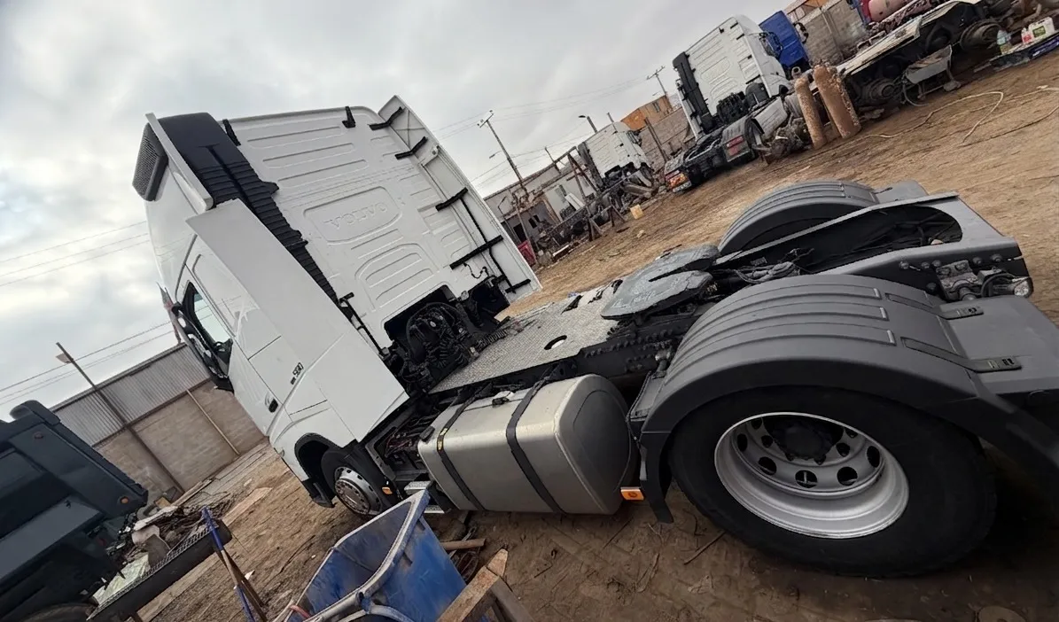 Volvo FH13 500 XL 2021 — foto 6 de 6 (IC-014)