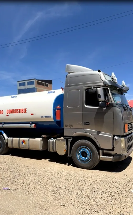 Volvo FH13 2011 — foto 3 de 10 (IC-015)