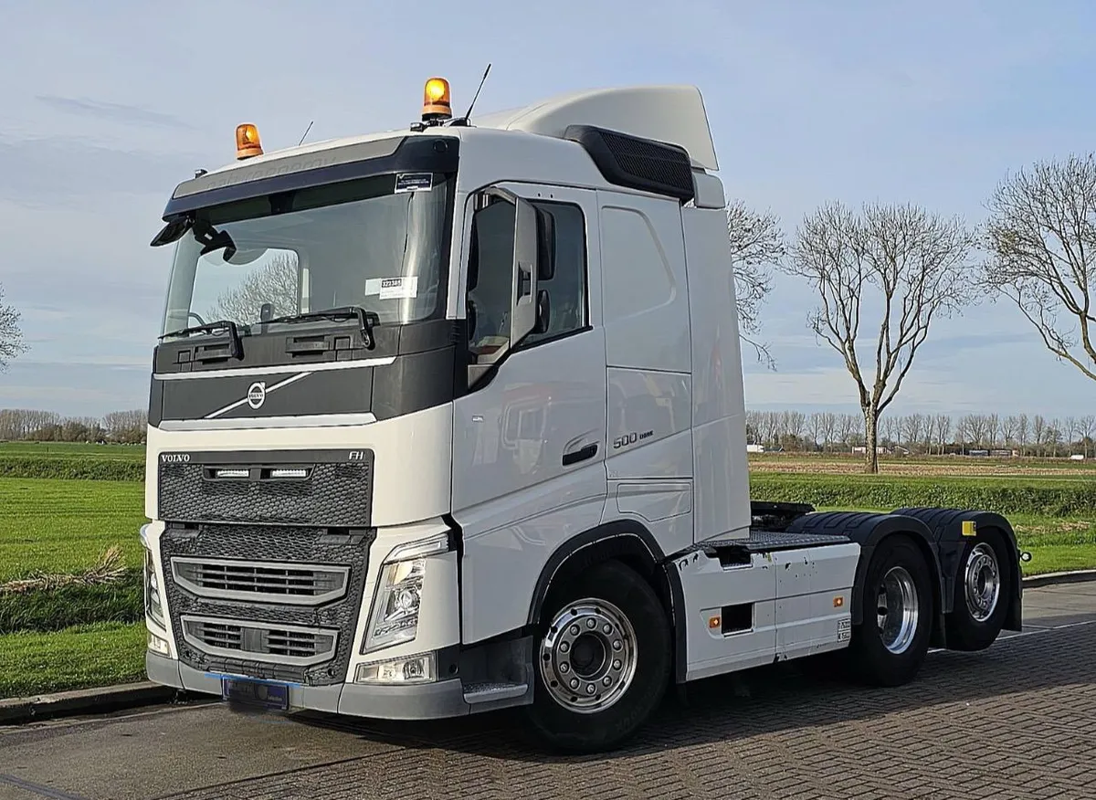 Volvo FH Pata Loca, techo bajo (3 unidades) 2021 — foto 2 de 5 (IC-016)