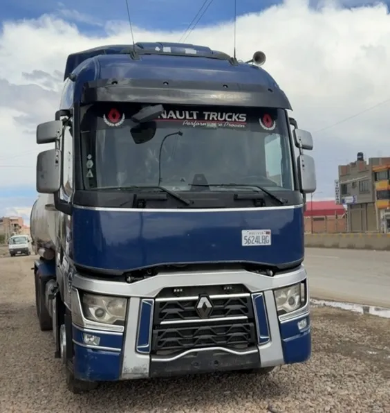 Renault T480 2015 — foto principal