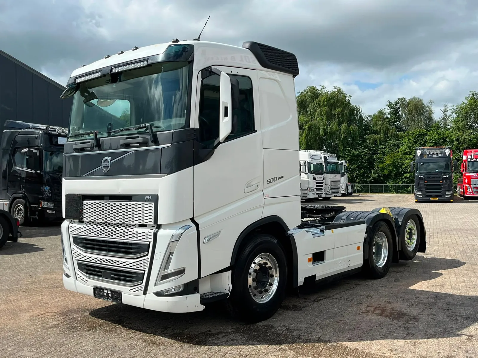 Volvo FH13 500 Farol L Pataloca 6x2 2021 — foto 1 de 14 (IC-024)
